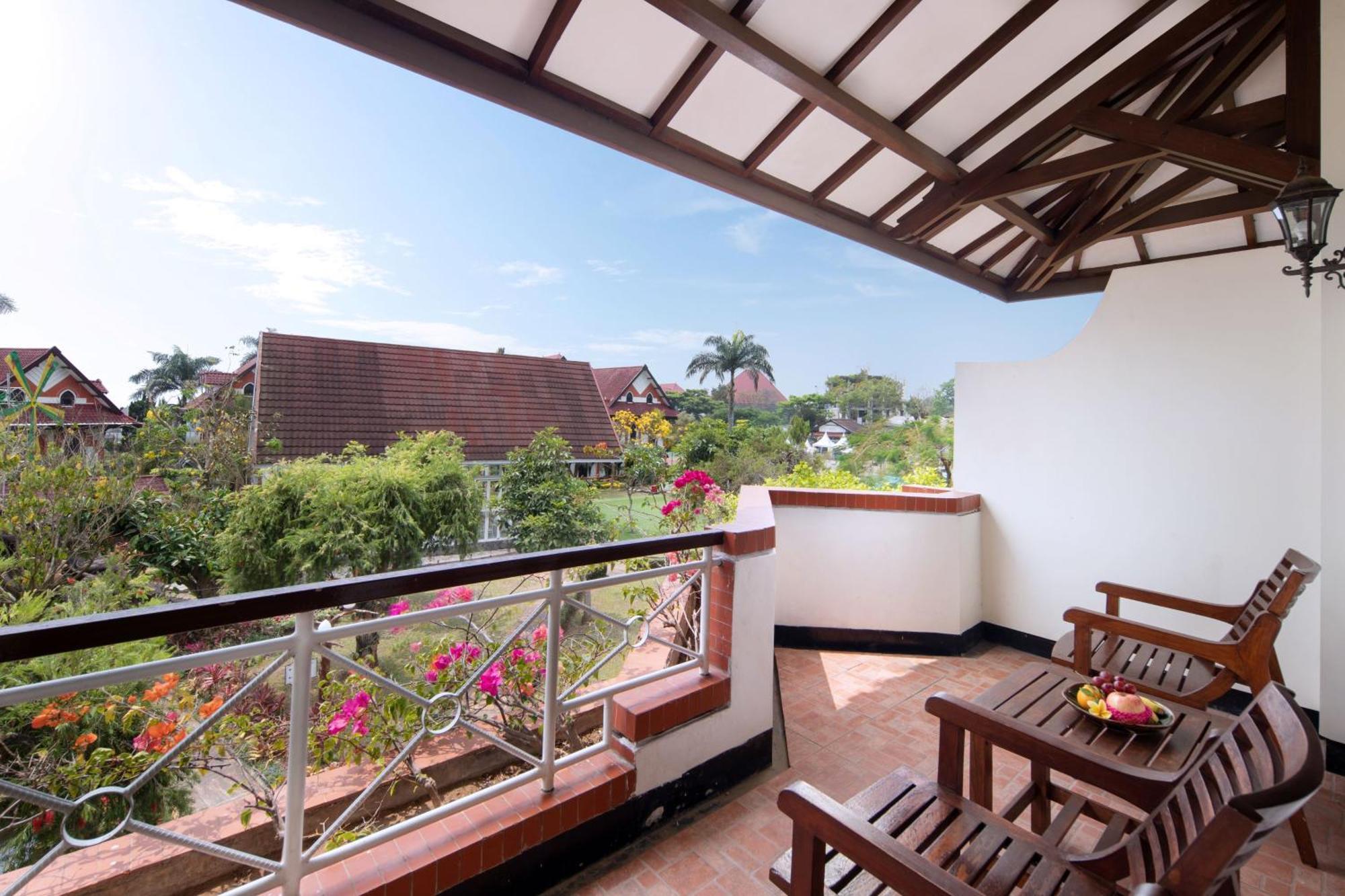 Royal Hotel And Villa Batu Batu  Dış mekan fotoğraf