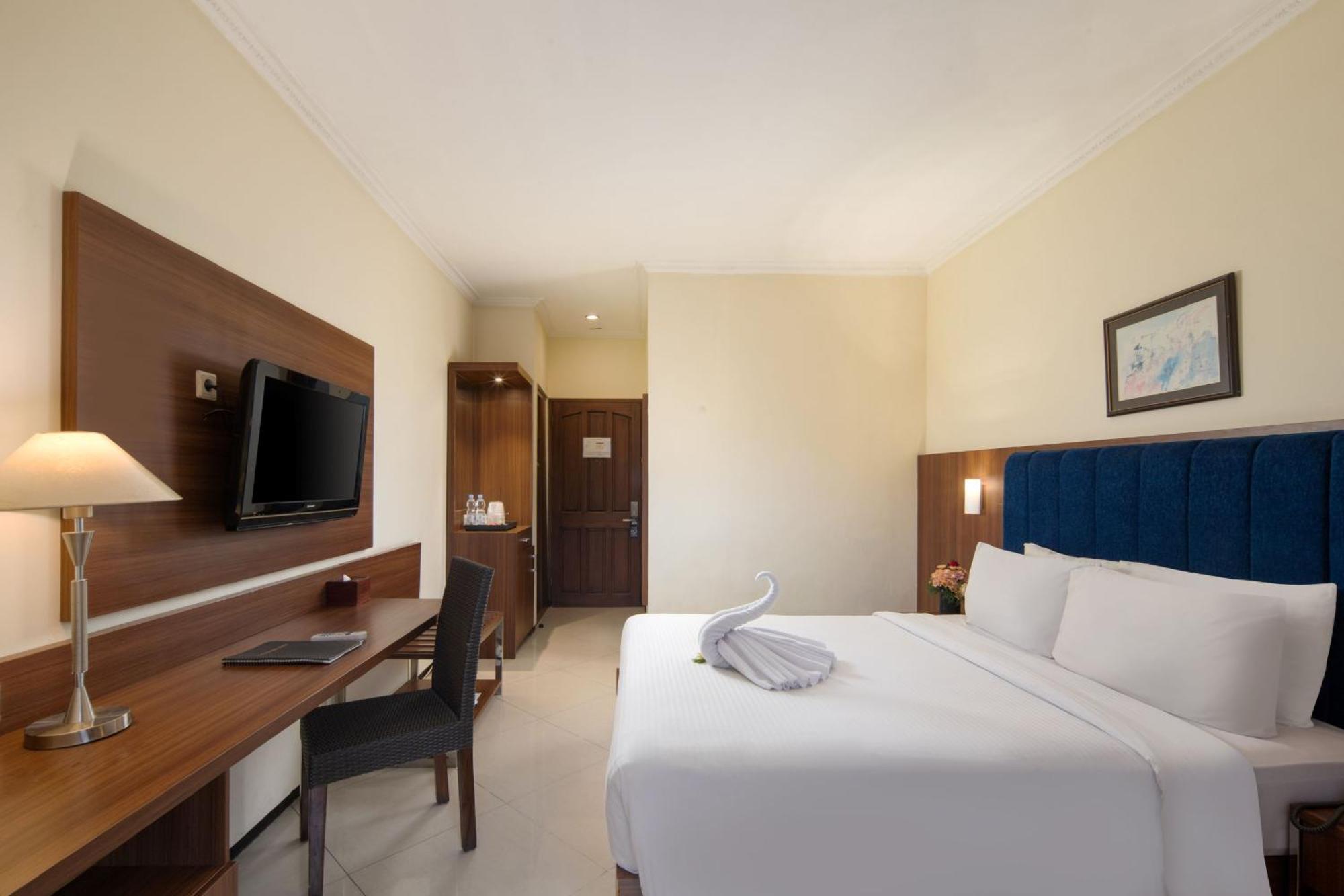 Royal Hotel And Villa Batu Batu  Dış mekan fotoğraf
