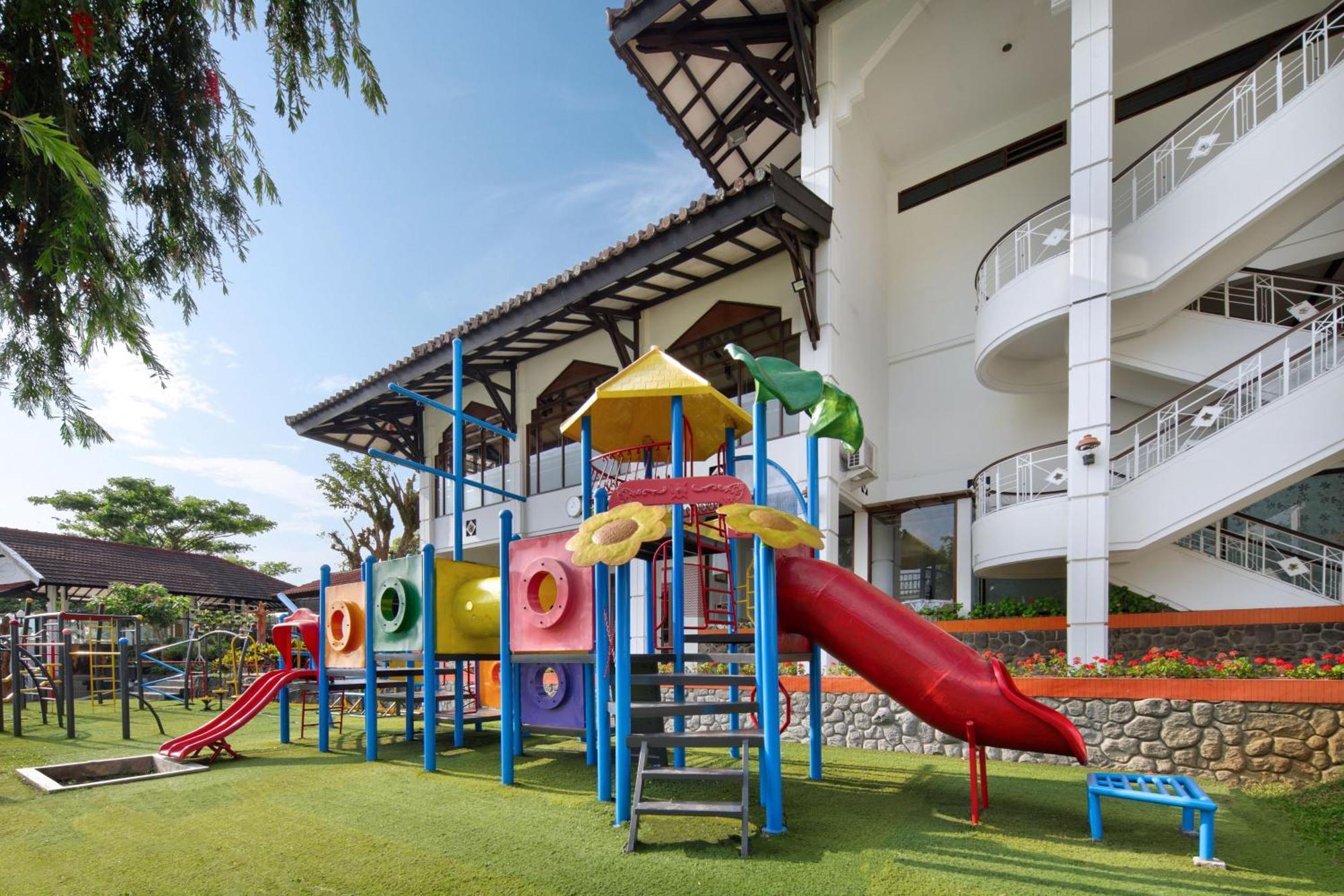 Royal Hotel And Villa Batu Batu  Dış mekan fotoğraf