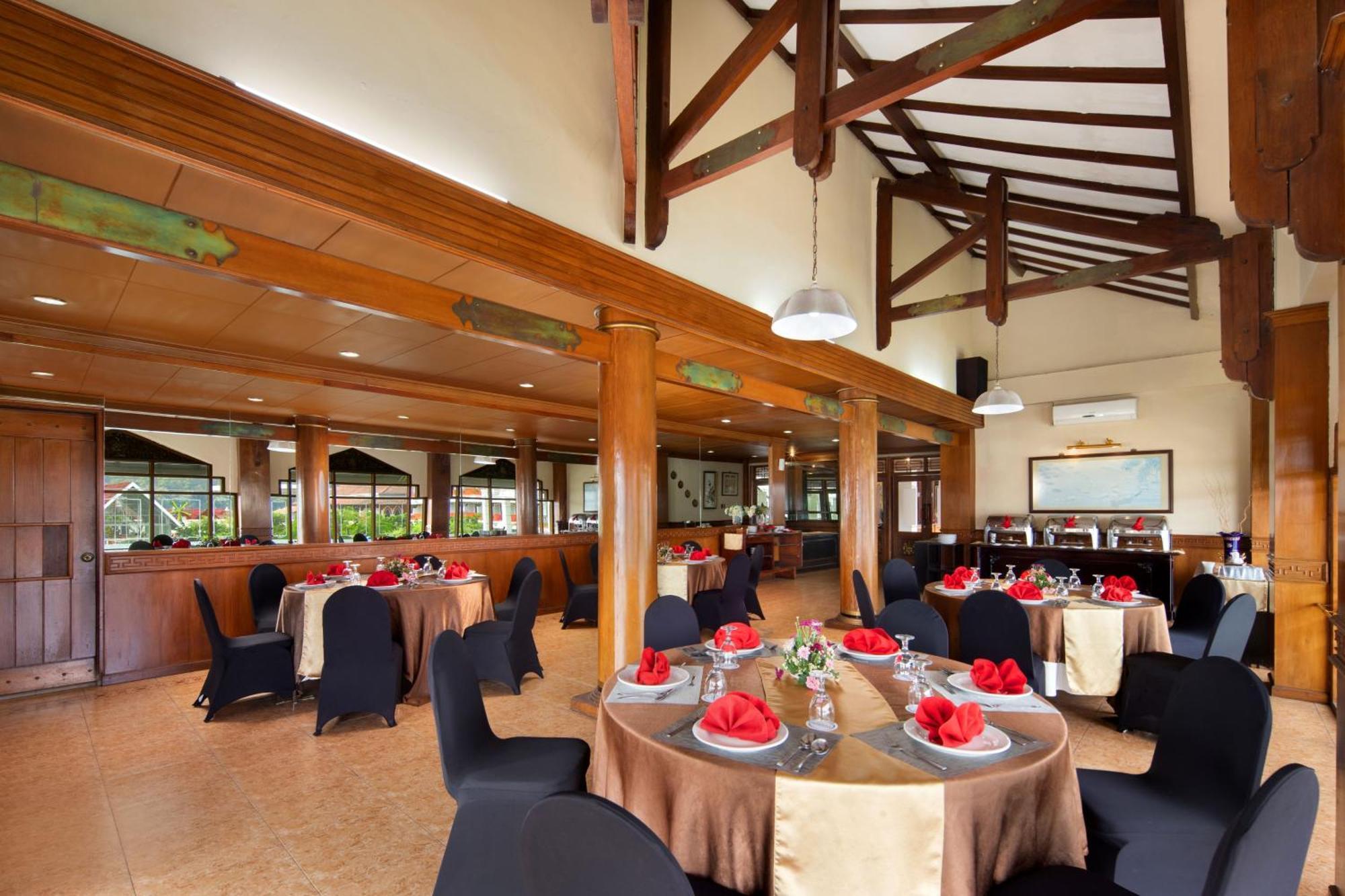 Royal Hotel And Villa Batu Batu  Dış mekan fotoğraf