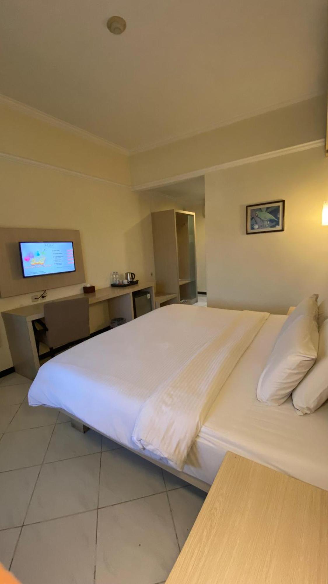 Royal Hotel And Villa Batu Batu  Dış mekan fotoğraf