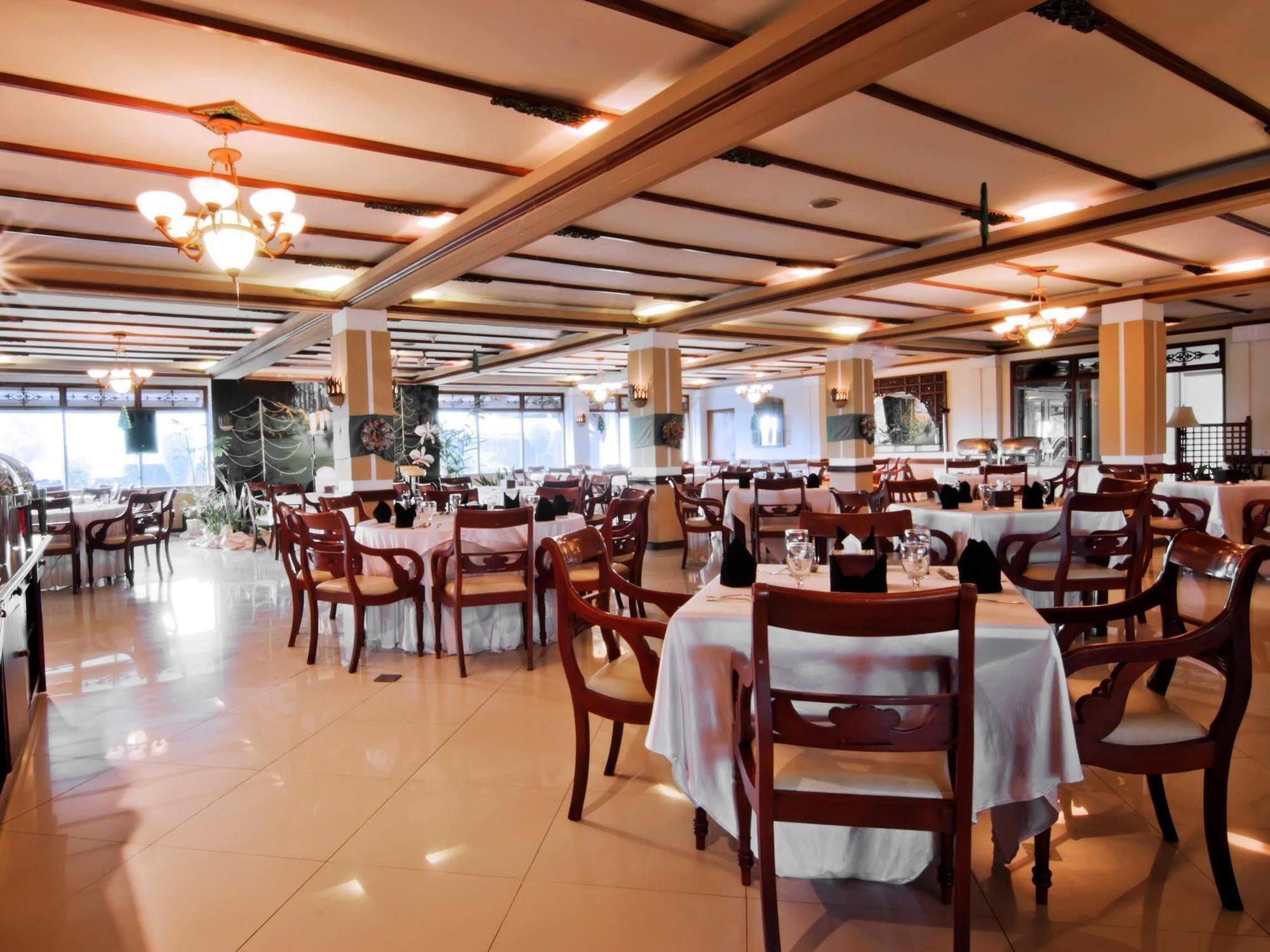 Royal Hotel And Villa Batu Batu  Dış mekan fotoğraf